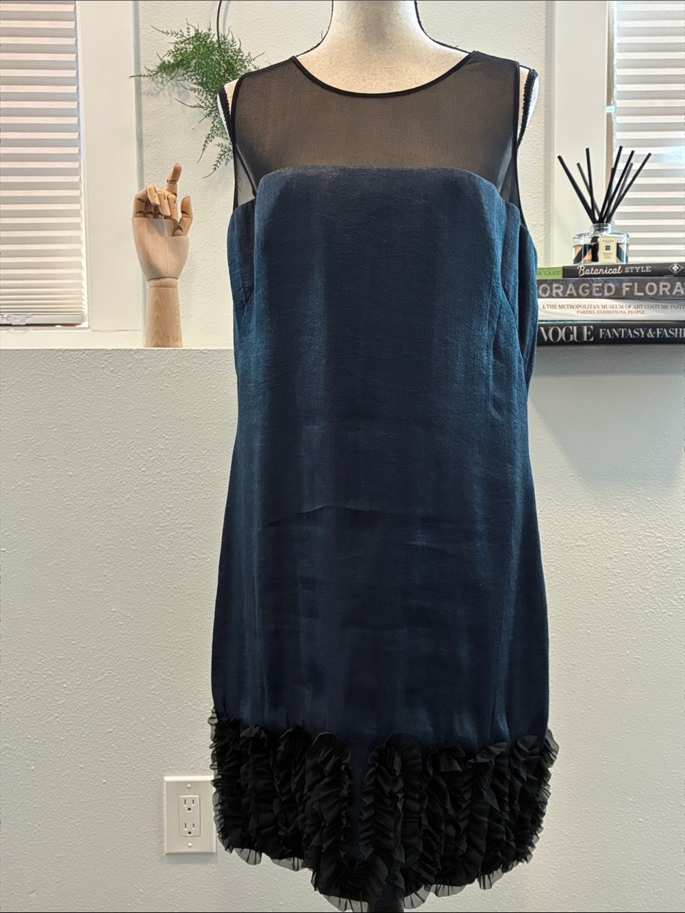 London Times Sleeveless Dress